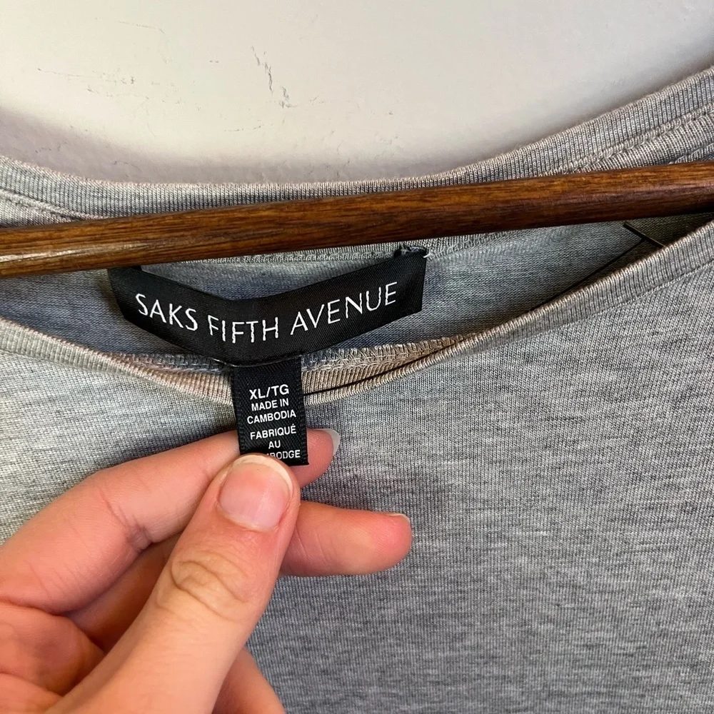 SAKS FIFTH AVENUE WOMENS GREY LONG SLEEVE TEE XL - Picture 2 of 3